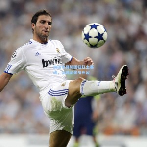 竞技宝中国-纳达尔强势回归红土赛场，法网前景引热议